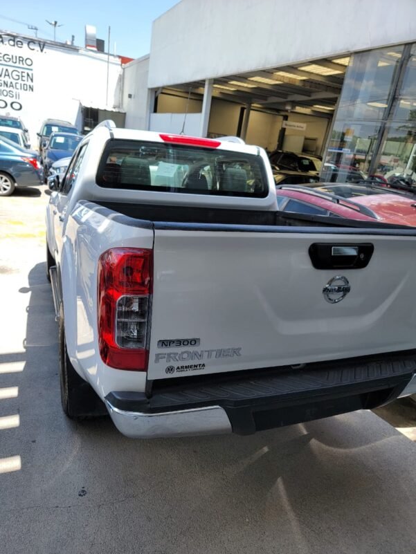 NISSAN NP300 FRONTIER LE STD - Image 5