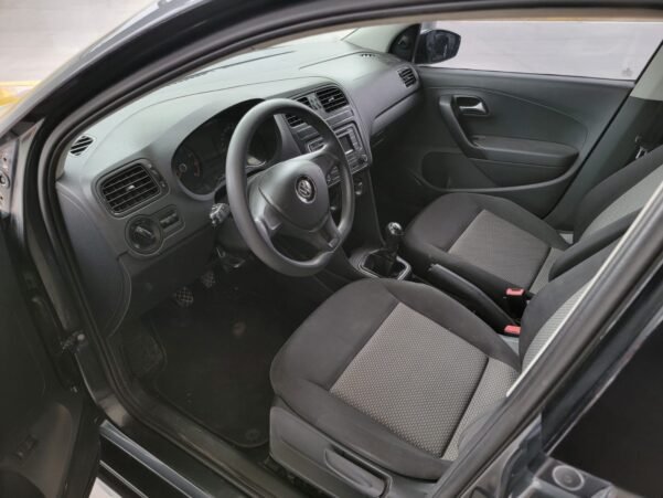 VOLKSWAGEN VENTO COMFORTLINE STD, 2017 - Image 2