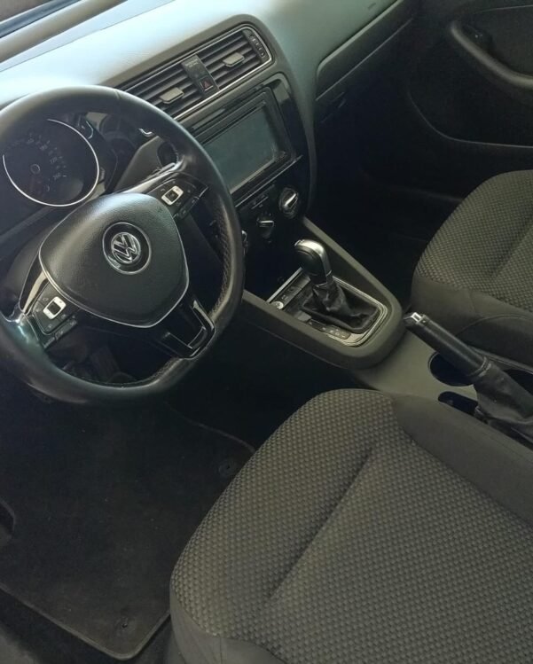 VOLKSWAGEN JETTA TDI DSG, 2015 - Image 5