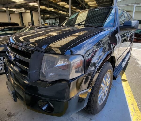 Ford Expedition 4x2 Limited - Image 2
