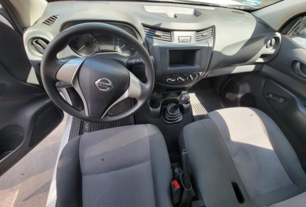 NISSAN NP300 ESTACAS STD - Image 3
