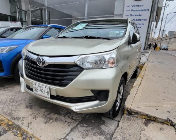 TOYOTA AVANZA AUT 7 PASAJEROS - Image 2