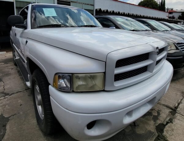 DODGE RAM CHARGER SLT 2 PTAS