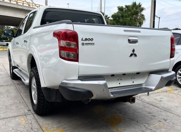 MITSUBISHI L 200 LR STD - Image 17