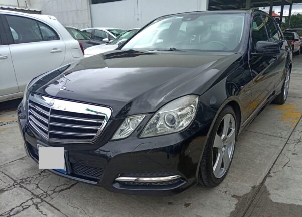 MERCEDES BENZ E 250 CLASSIC - Image 3