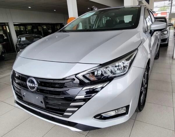 NISSAN VERSA ADVANCE AUT