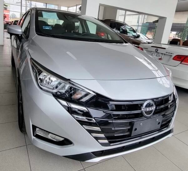 NISSAN VERSA ADVANCE AUT - Image 2