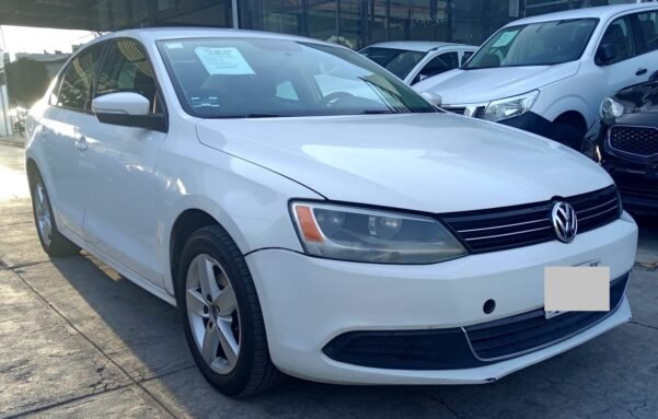 VOLKWAGEN JETTA MK VI AUT - Image 2