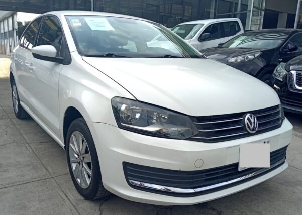 VOLKSWAGEN VENTO COMFORTLINE STD - Image 2
