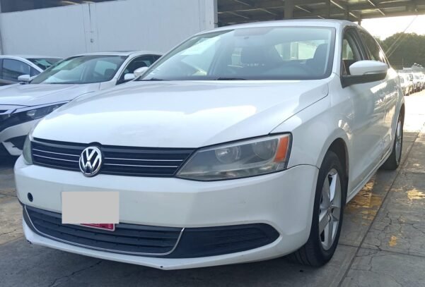 VOLKWAGEN JETTA MK VI AUT - Image 3