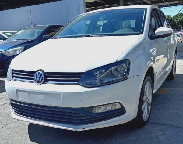 VOLKSWAGEN POLO COMFORTLINE STD - Image 3