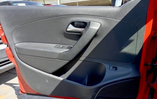 VOLKSWAGEN VENTO STARTLINE STD - Image 6
