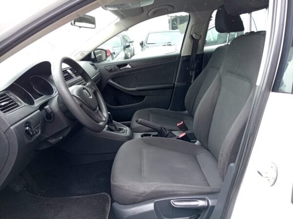 VOLKSWAGEN JETTA TRENDLINE 2.0 TIP - Image 4