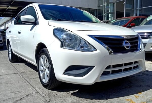 NISSAN VERSA SENSE AUT - Image 3