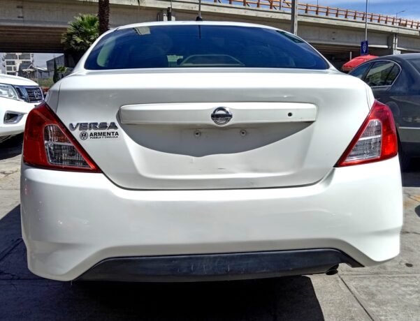 NISSAN VERSA SENSE AUT - Image 8
