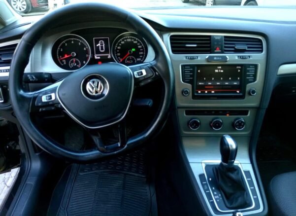 VOLKSWAGEN GOLF COMFORTLINE - Image 8
