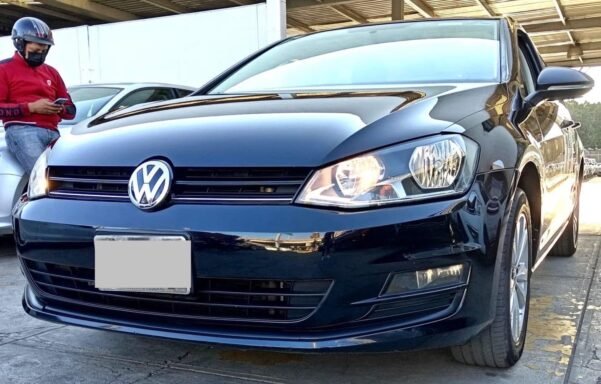VOLKSWAGEN GOLF COMFORTLINE - Image 3