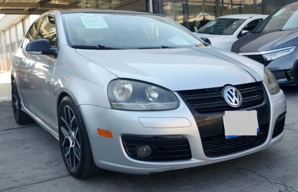 VOLKSWAGEN BORA TDI DSG - Image 2