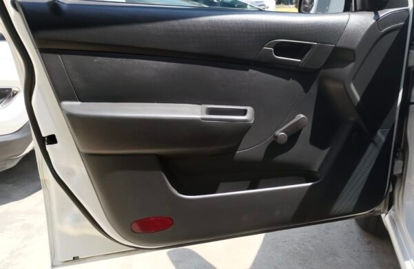GM CHEVROLET AVEO LS STD - Image 4