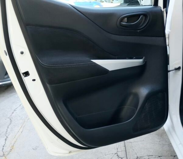 NISSAN NP 300 STD - Image 4