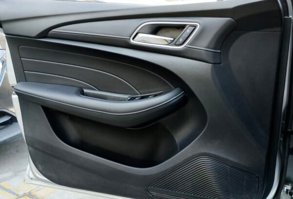 MG5 ELEGANCE STD - Image 4