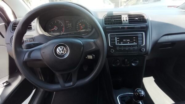 VOLKSWAGEN VENTO STARTLINE STD - Image 6