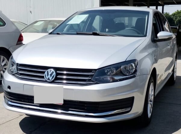 VOLKSWAGEN VENTO STARTLINE STD C/RINES - Image 2