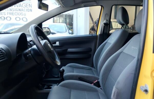 VOLKSWAGEN CROSS FOX STD - Image 5