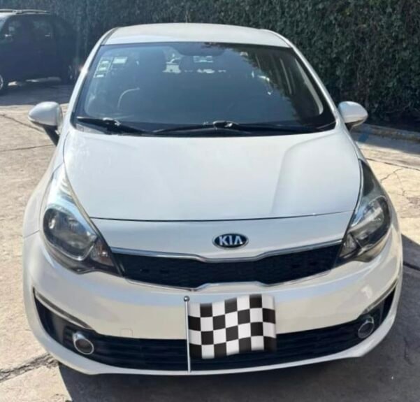 KIA RIO 1.6 EX SEDAN MT