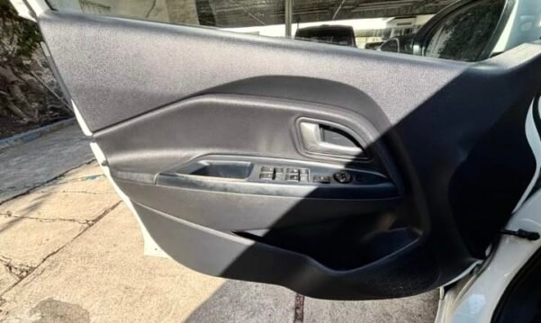 KIA RIO 1.6 EX SEDAN MT - Image 5