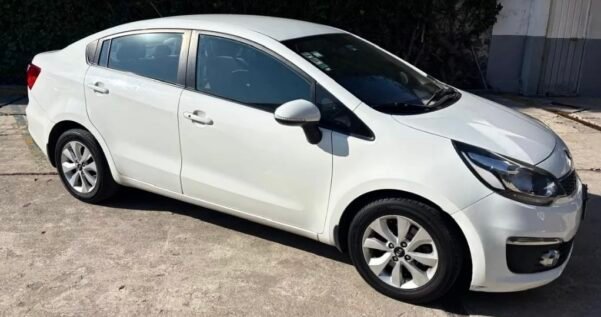 KIA RIO 1.6 EX SEDAN MT - Image 2