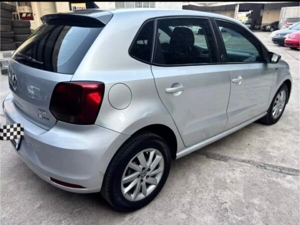 VOLKSWAGEN POLO 1.2 TSI AT - Image 4