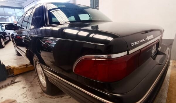 FORD GRAND MARQUIS - Image 8