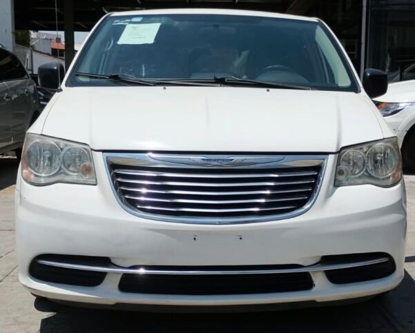 CHRYSLER TOWN & COUNTRY LX AUT