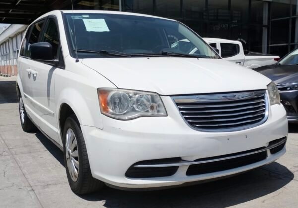 CHRYSLER TOWN & COUNTRY LX AUT - Image 7