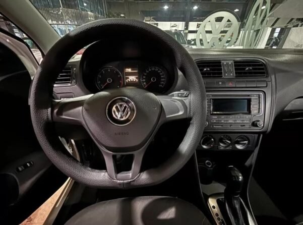 VOLKSWAGEN VENTO 1.6 STARTLINE - Image 7