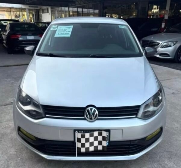 VOLKSWAGEN POLO 1.2 TSI AT