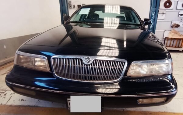 FORD GRAND MARQUIS