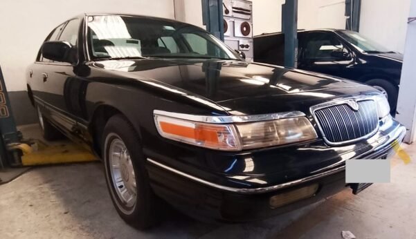 FORD GRAND MARQUIS - Image 2