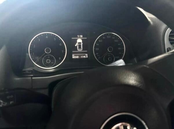 VOLKSWAGEN TIGUAN 2.0 NIVE AT - Image 7