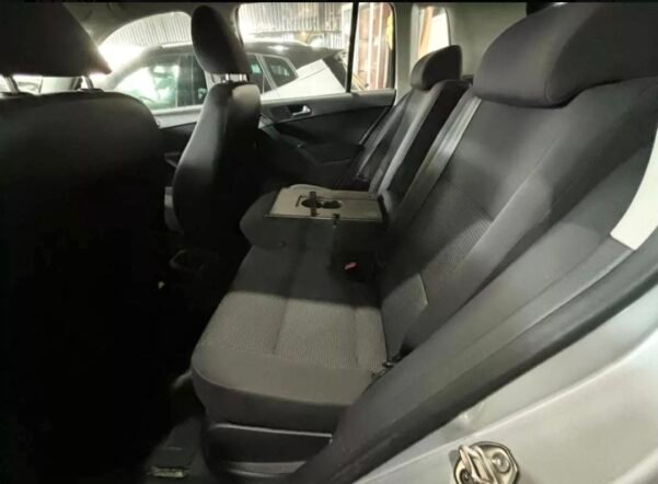 VOLKSWAGEN TIGUAN 2.0 NIVE AT - Image 6