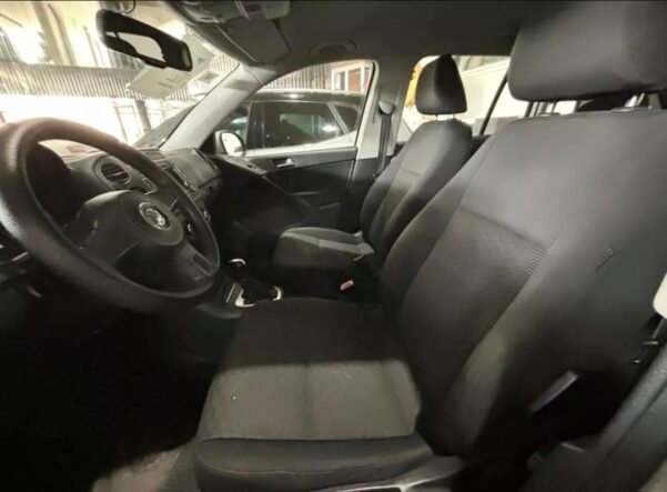 VOLKSWAGEN TIGUAN 2.0 NIVE AT - Image 4