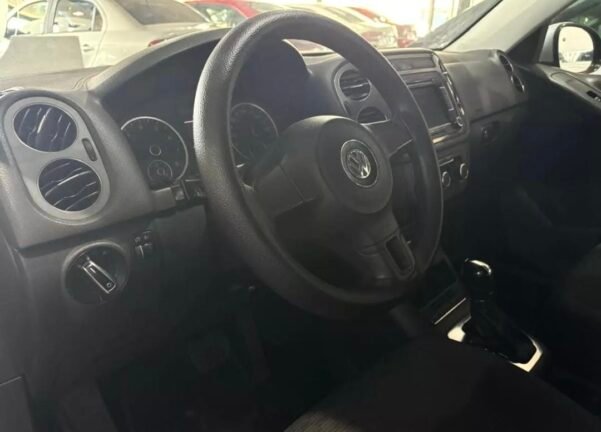 VOLKSWAGEN TIGUAN 2.0 NIVE AT - Image 5