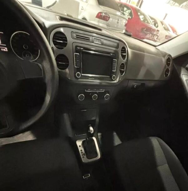 VOLKSWAGEN TIGUAN 2.0 NIVE AT - Image 10