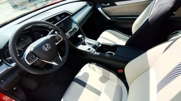 HONDA CIVIC COUPE TURBO AUT - Image 7
