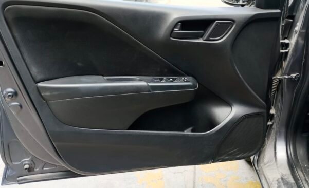 HONDA CITY LX - Image 4