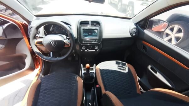 RENAULT KWID OUTSIDER STD - Image 7