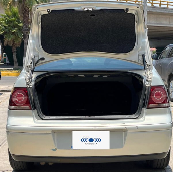 VOLKSWAGEN JETTA CLASICO CL AIRE STD - Image 13