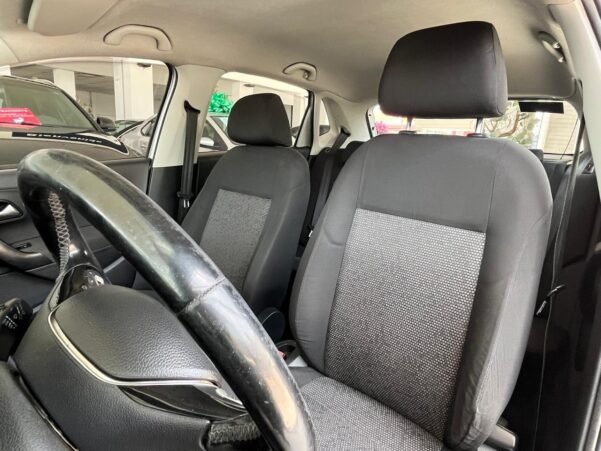 VOLKSWAGEN POLO 1.2 T DSG - Image 5