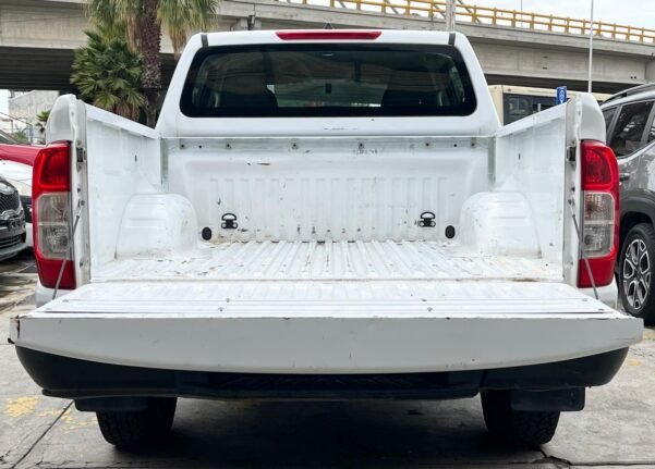 NISSAN NP300 FRONTIER SE STD - Image 12